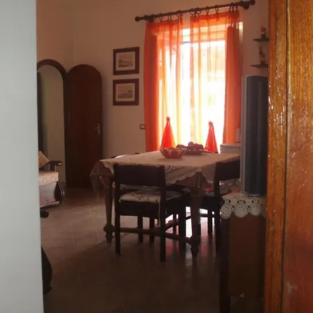 Casa Lucia Apartment *